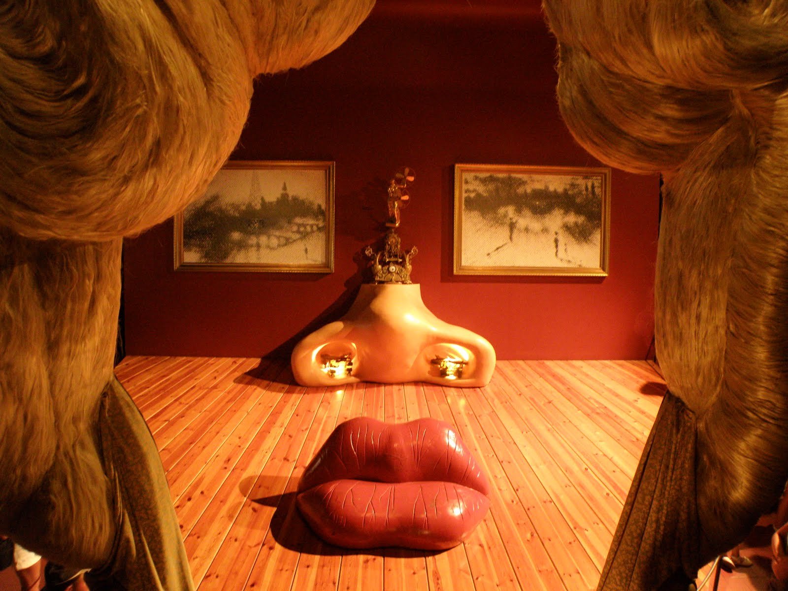 Mae West Lips Sofa