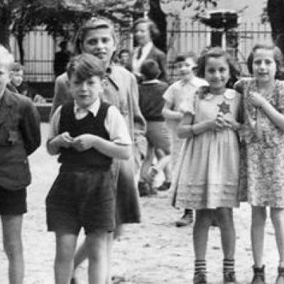 Children_playing_at_Theresienstadt_during_the_Red_Cross_visit
