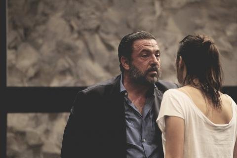 Από την παράσταση Στέλλα Κοιμήσου
