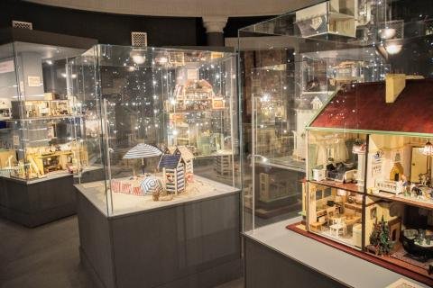 Dollhouse Museum Warsaw Nikos Prassos 37